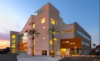 Studio Inn & Suites At Promenade Downey Exterior photo